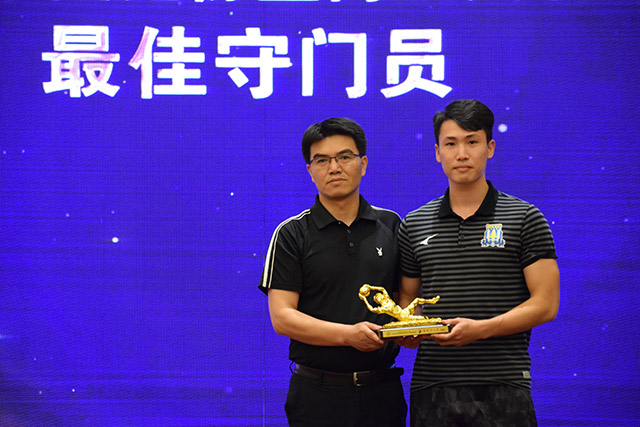 广东3人被罚下不敌江苏 林崴22+7同曦胜四川