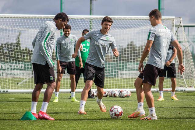 恩比德11分76人负热火 拉文末节6三分公牛取胜